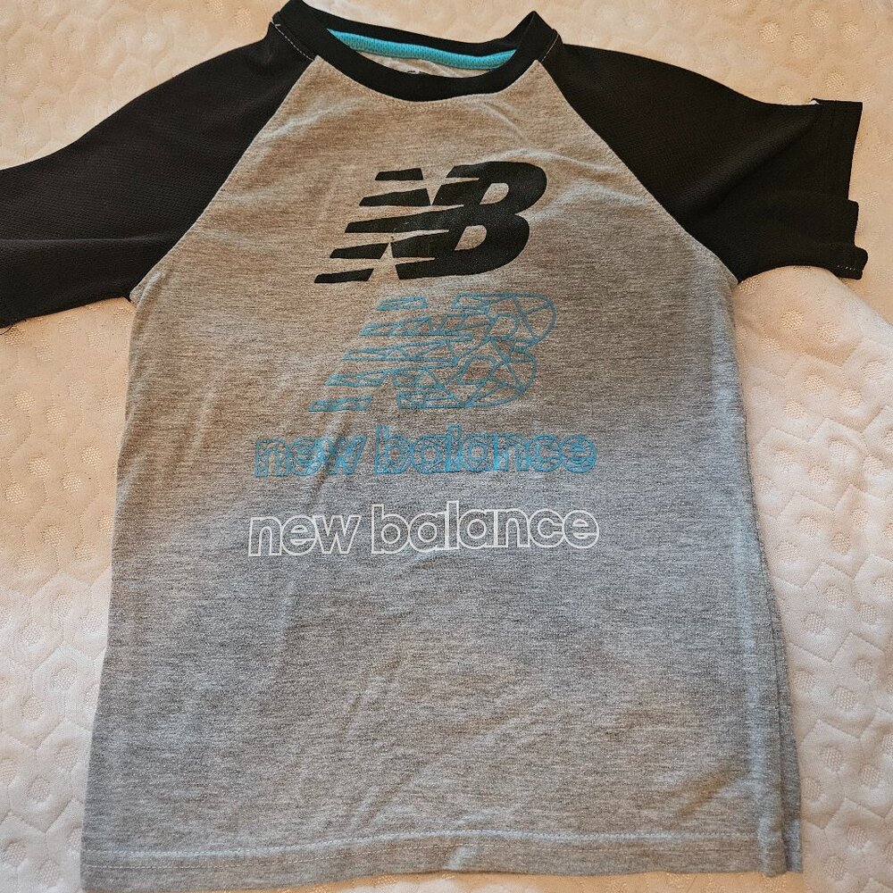 New Balance short sleeve shirt size 5/6